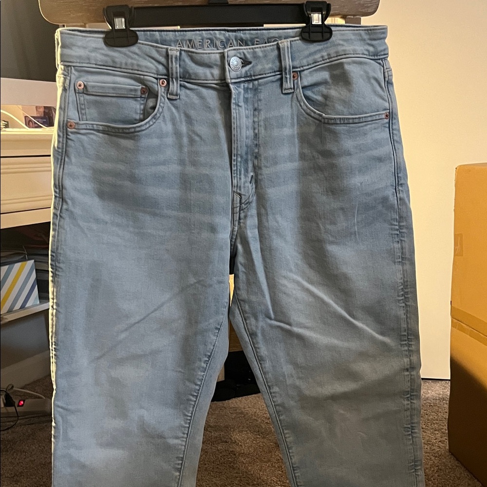 American Eagle Outfitters Men's Sky Blue Relaxed Jeans